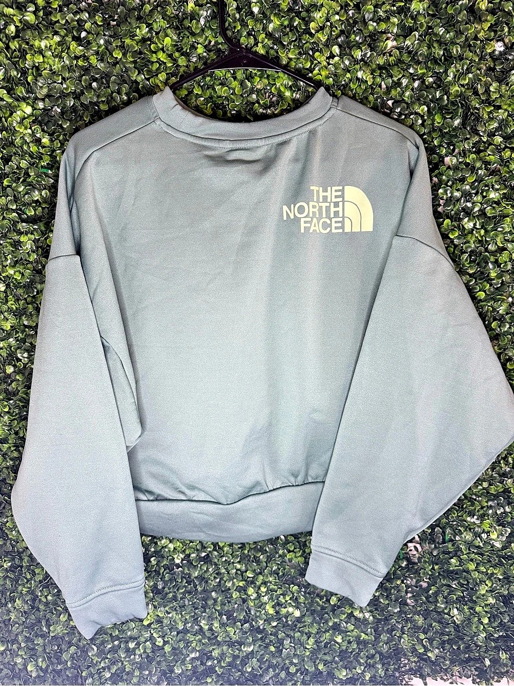 The North Face Crewneck Sweatshirt Green Size Medium Like New